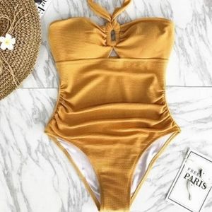 Cupshe Bubbly Face Halter One Piece Swimsuit Large